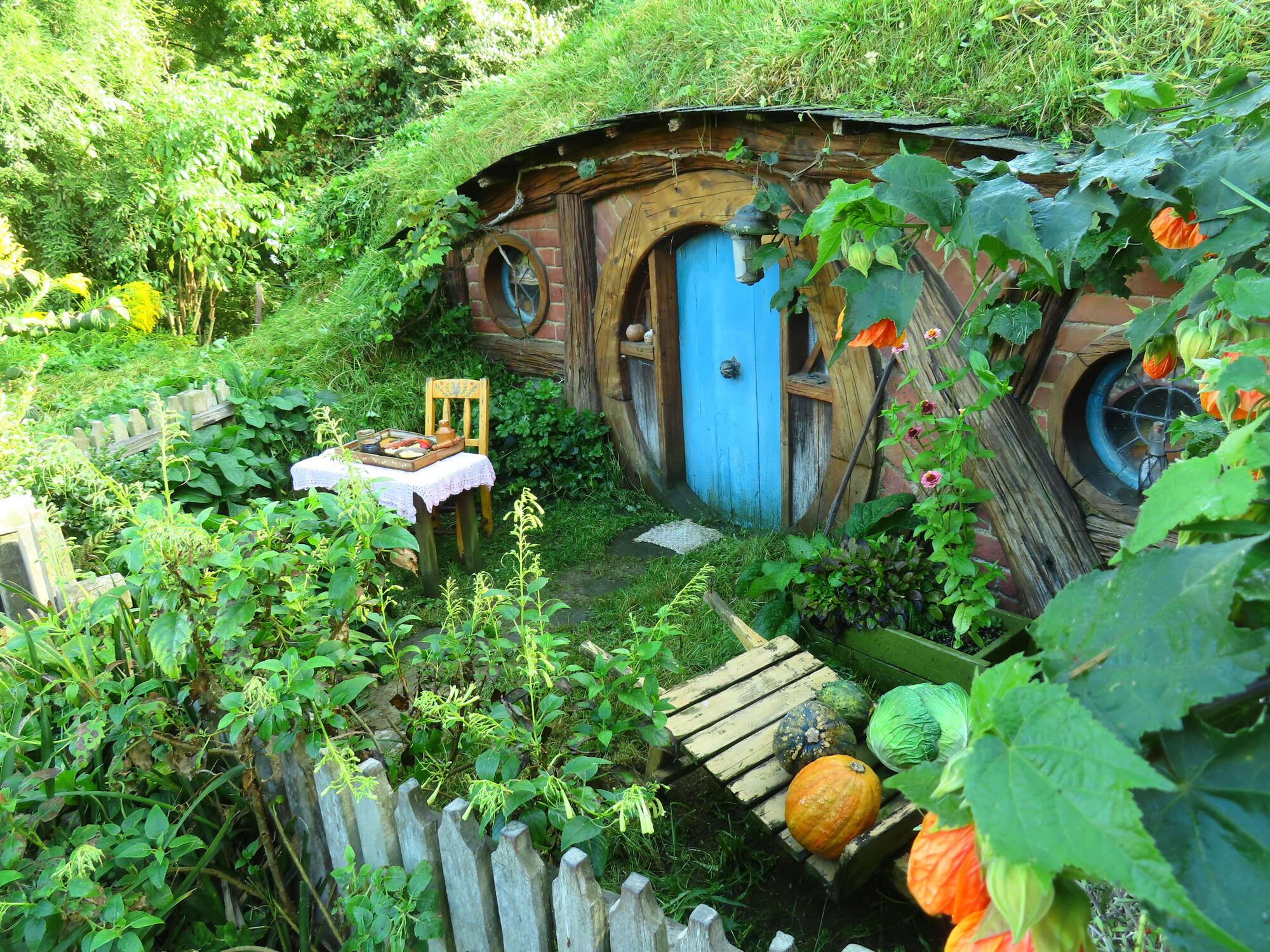 Small Teal Door Hobbit House, Matamata, NZ 2026